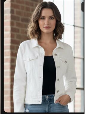 Liverpool Women's Classic White Stretch Denim Jacket